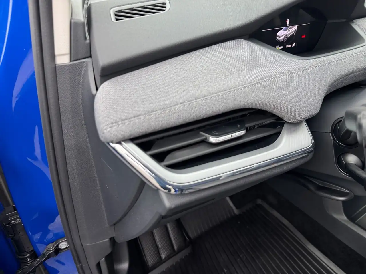 Skoda Enyaq iV 60 LOFT LED+NAVI+ACC+SHZ+WäPu+AHK-Vorb. — Galería del vehículo 17