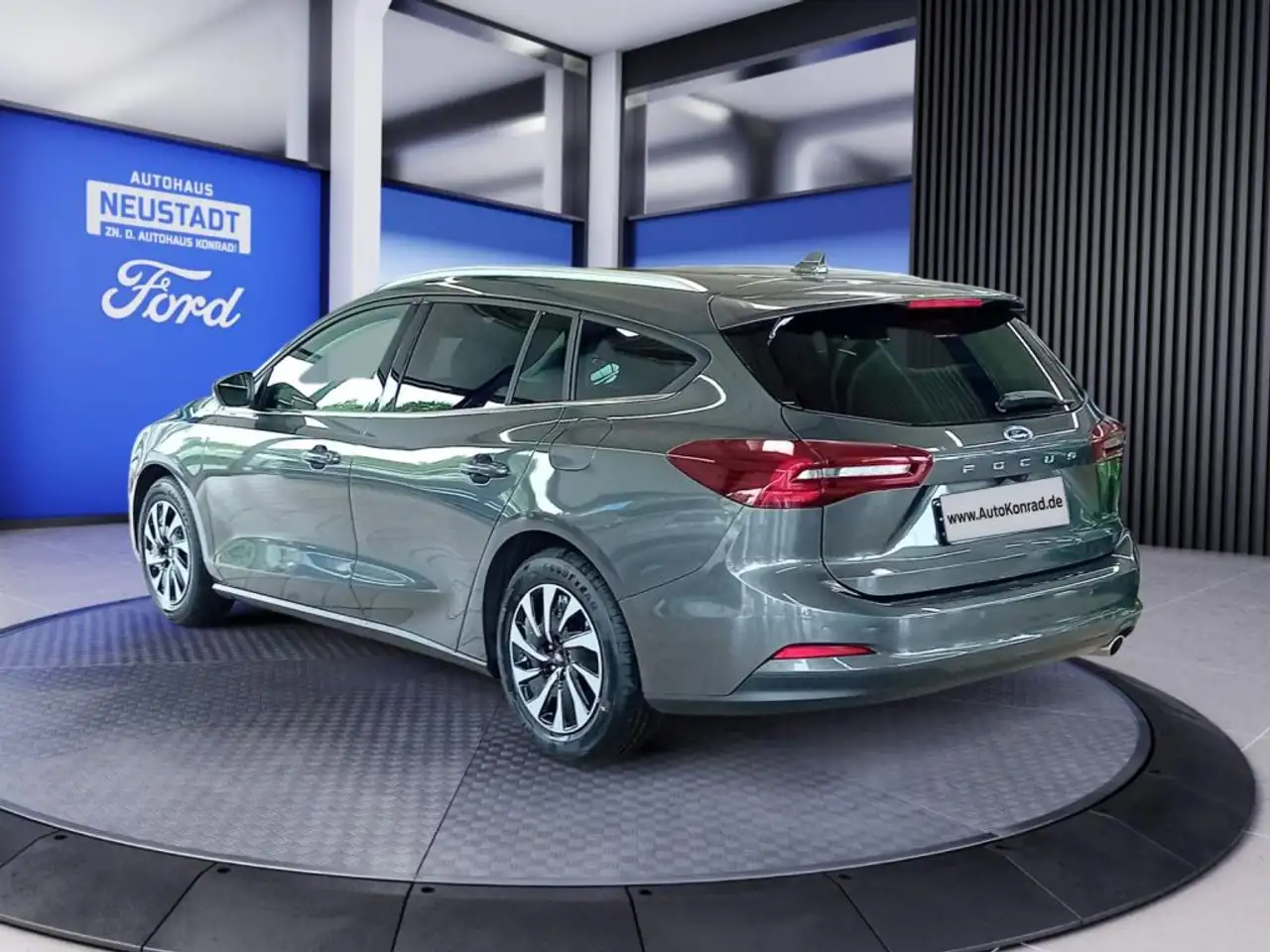 Ford Focus Turnier TITANIUM EDITION — معرض صور السيارة 4