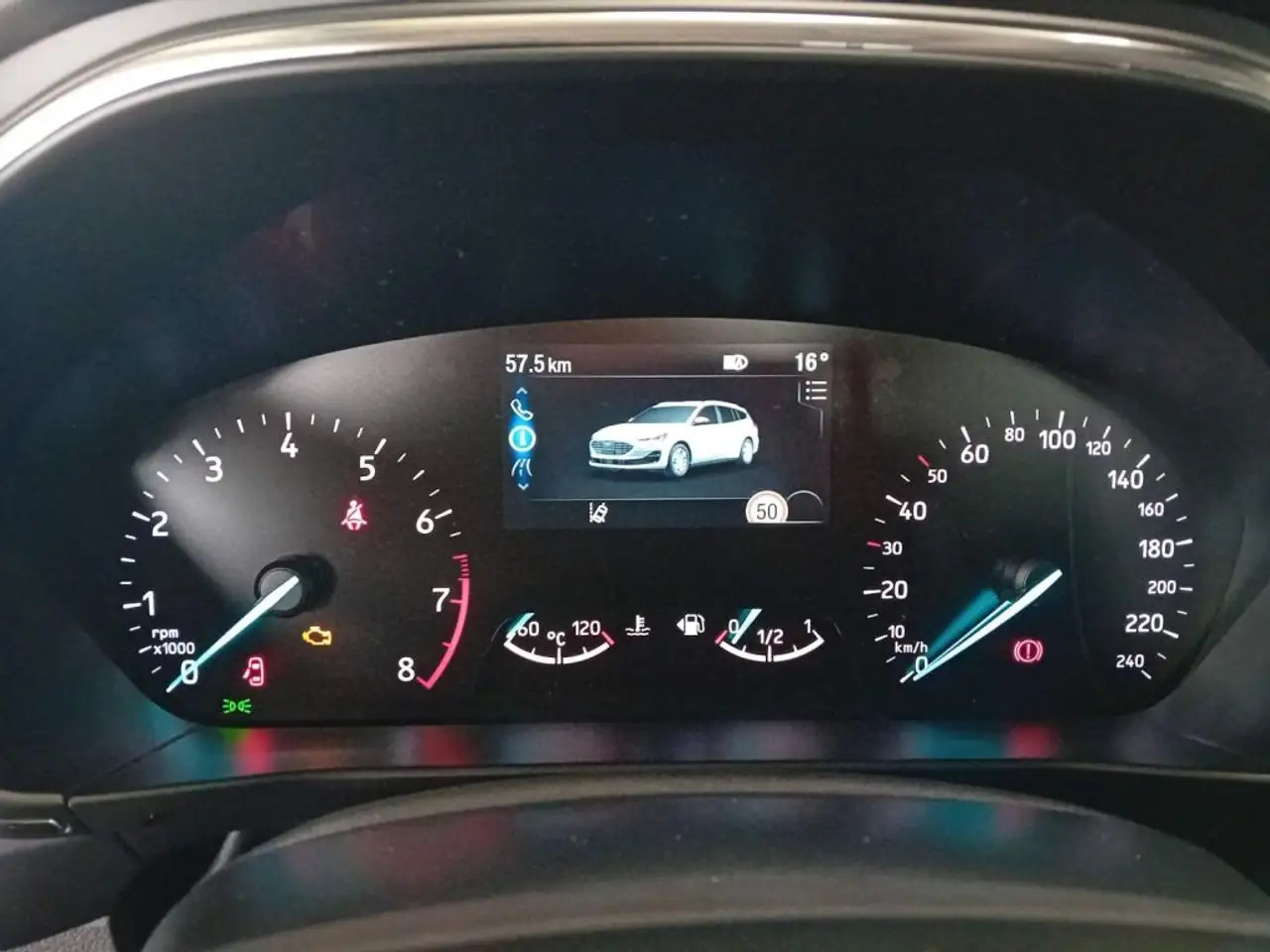 Ford Focus Turnier TITANIUM EDITION — معرض صور السيارة 12