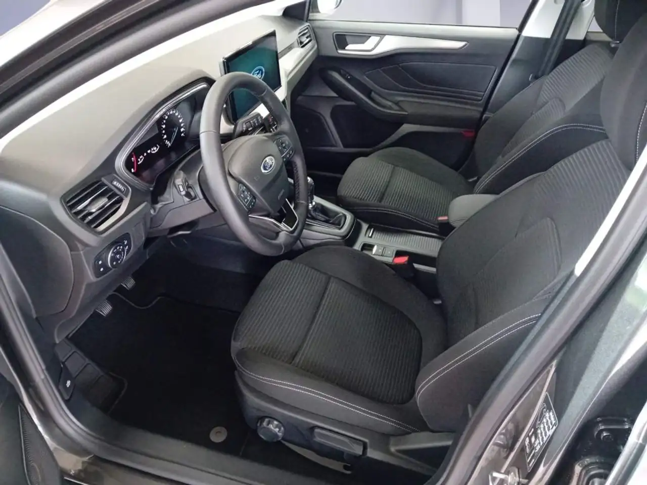 Ford Focus Turnier TITANIUM EDITION — معرض صور السيارة 8