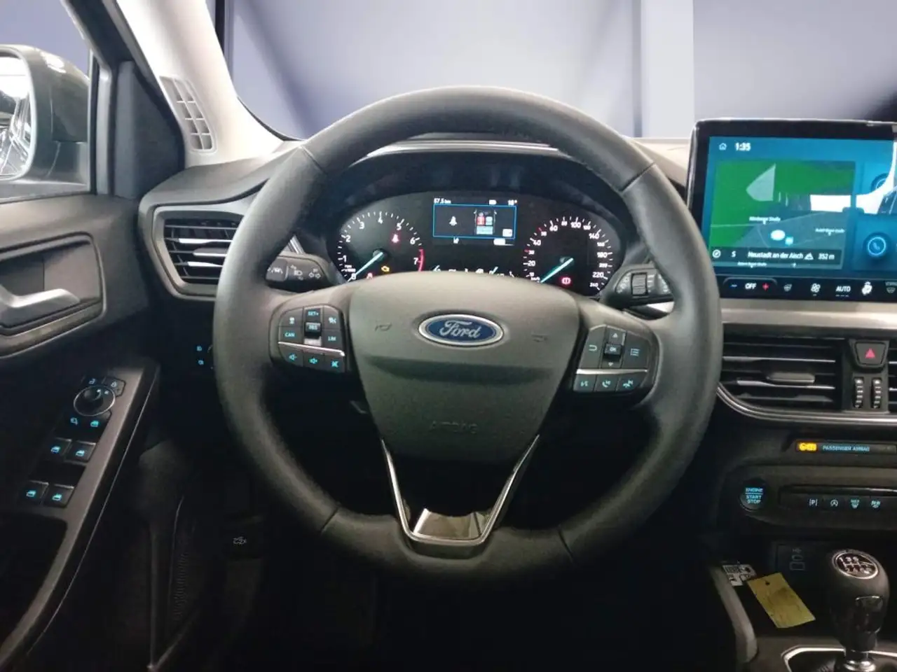 Ford Focus Turnier TITANIUM EDITION — معرض صور السيارة 11