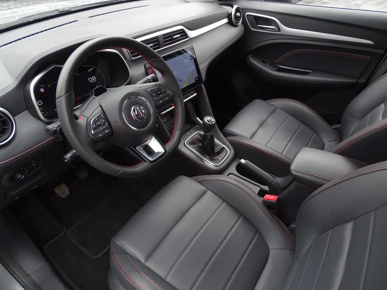 MG ZS 1.5 VTi-Tech Luxury LED Navi 360° Sitzheizung — معرض صور السيارة 8