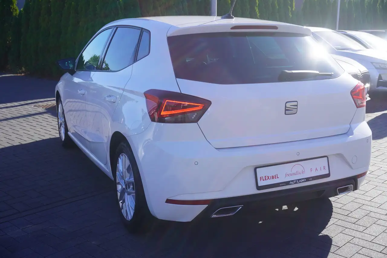 SEAT Ibiza 1.0 TSI FR LED Navi Tempomat Klimaaut. — Galerie du véhicule 3