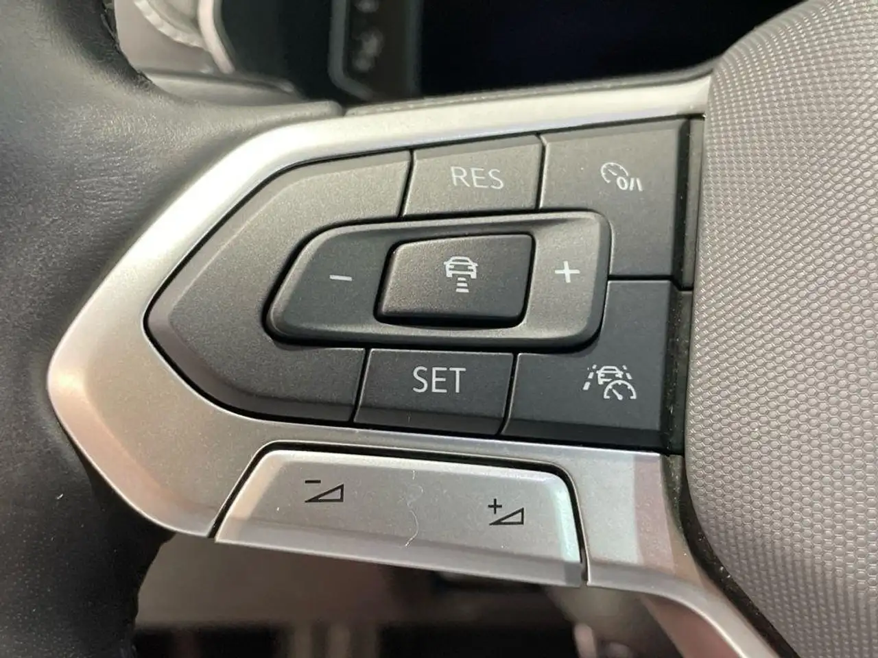 Volkswagen T-Cross 1.0 TSI R-Line Aut. 85kW — Galerie du véhicule 9