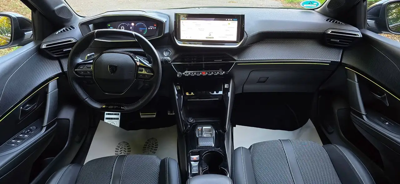 Peugeot 208 208 Hybrid e-DSC6 GT — معرض صور السيارة 13