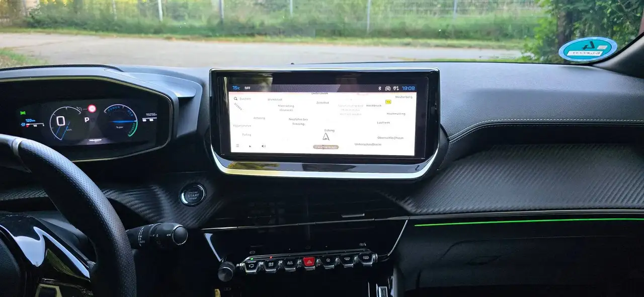 Peugeot 208 208 Hybrid e-DSC6 GT — معرض صور السيارة 20