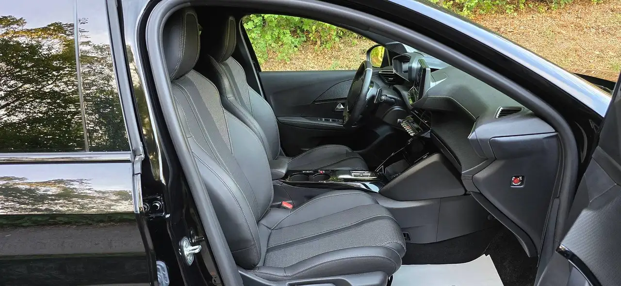 Peugeot 208 208 Hybrid e-DSC6 GT — معرض صور السيارة 10