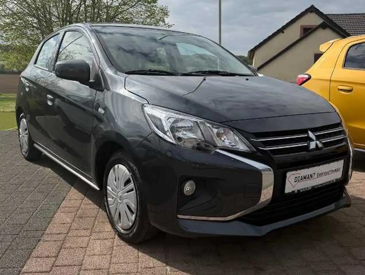 Mitsubishi Space Star Select 1.2 MIVEC 5-Gang — Vehicle gallery 3