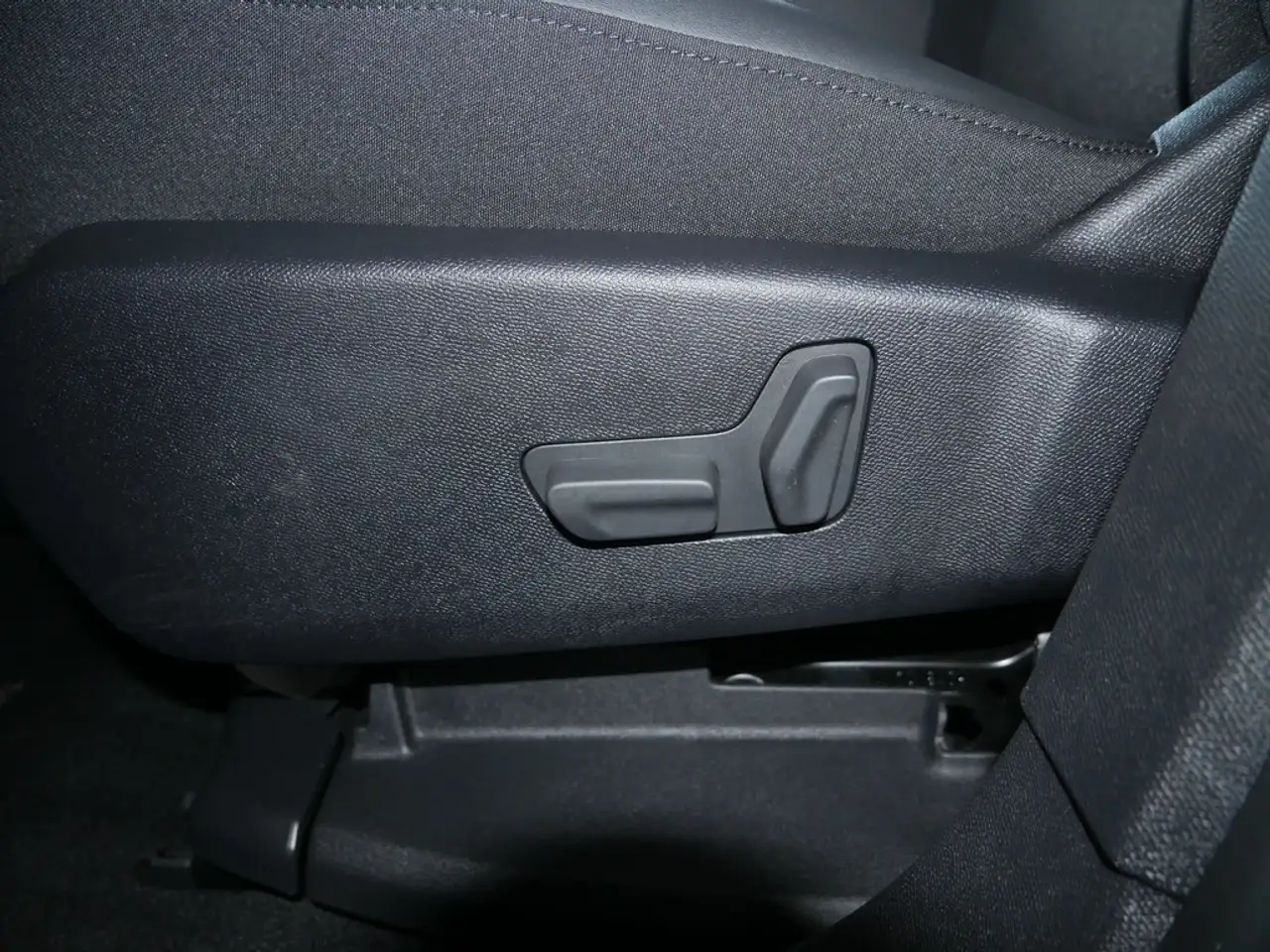 Citroen C5 Aircross Hybrid 136 Max NAVI ACC LED PANO — معرض صور السيارة 16