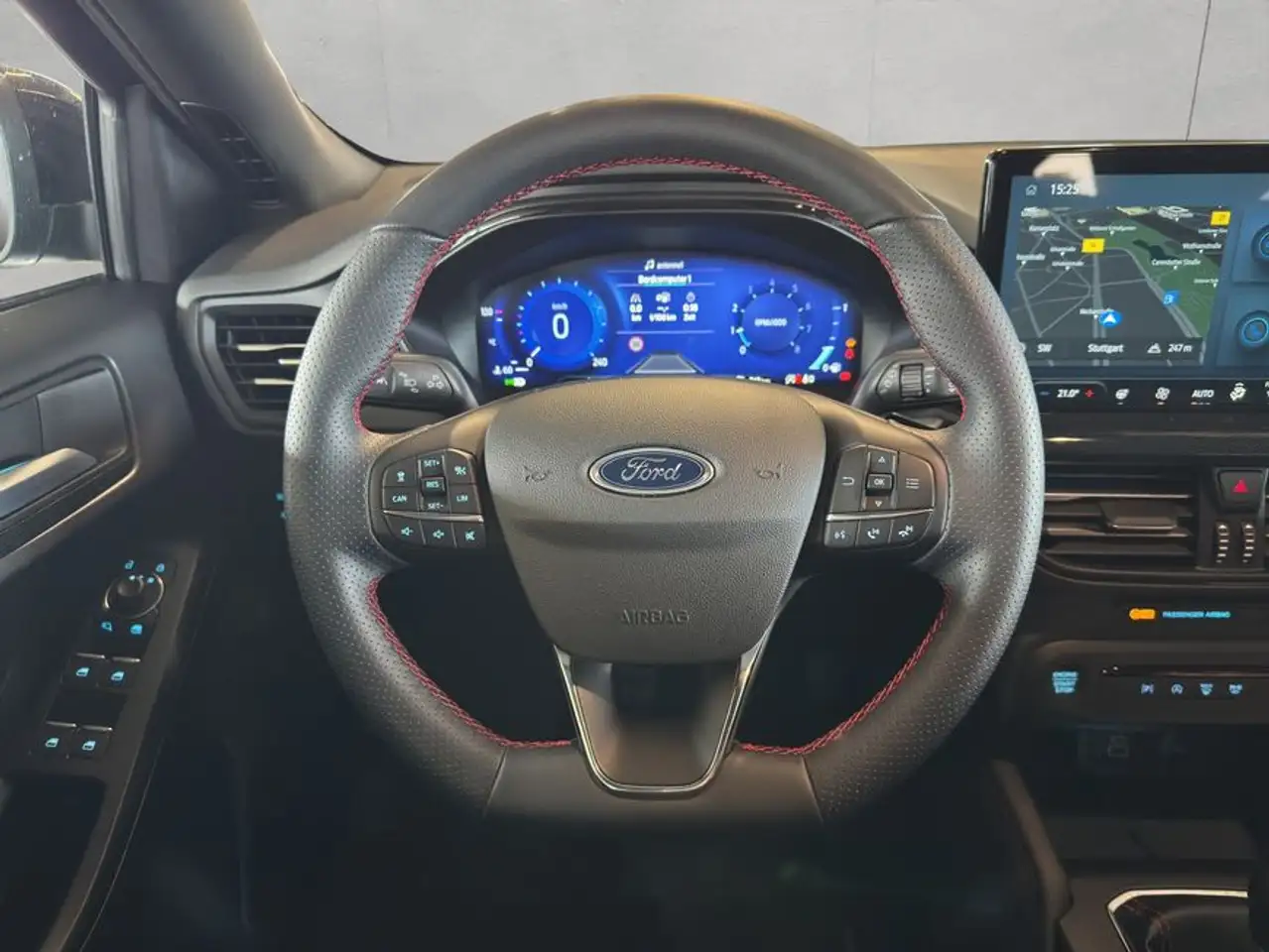 Ford Focus Turnier 1.0 EcoBoost Hybrid ST-LINE X — Galerie du véhicule 6