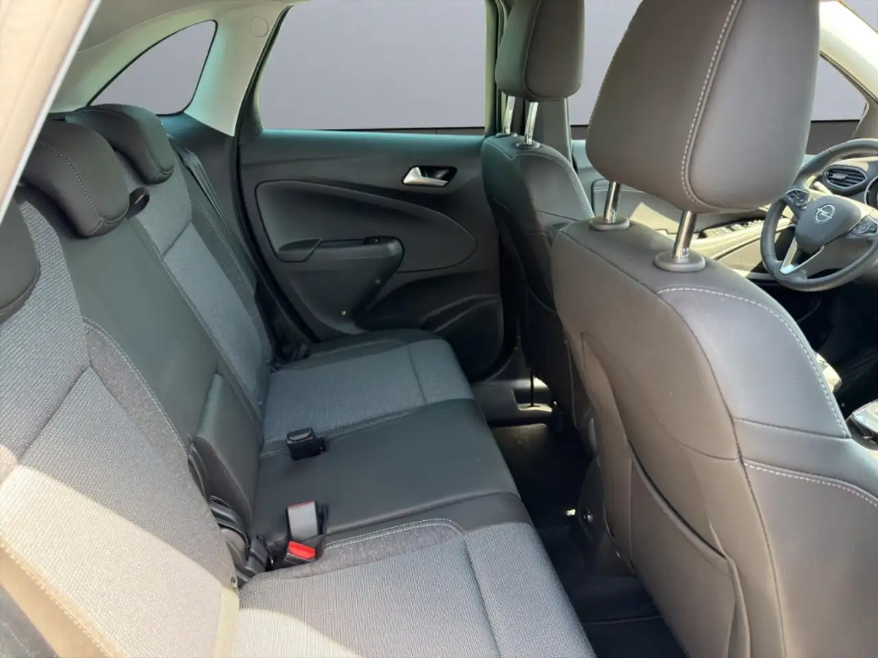 Opel Crossland Elegance Paket ATG Klimaautom Navi Allwetterreifen — Vehicle gallery 9