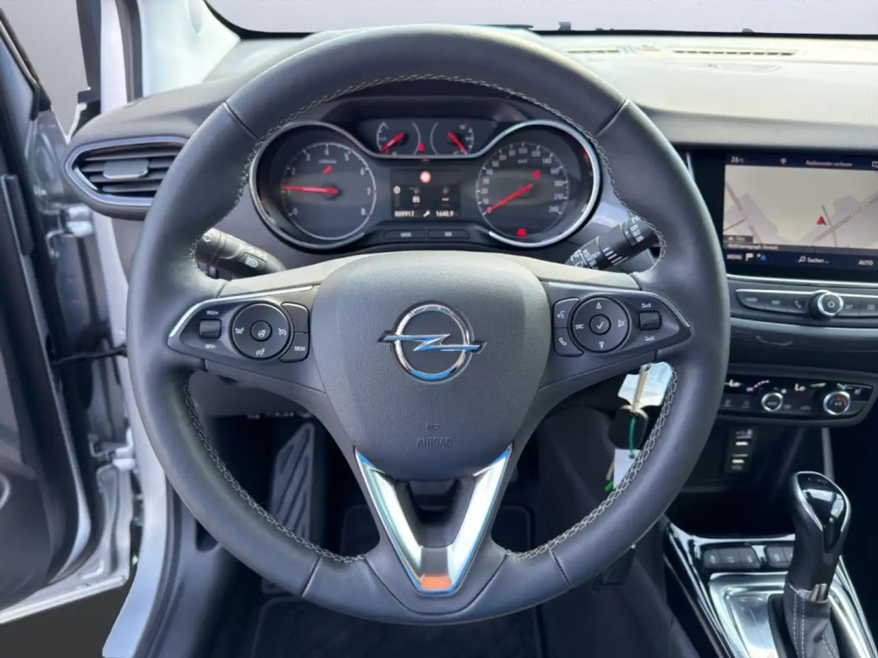 Opel Crossland Elegance Paket ATG Klimaautom Navi Allwetterreifen — Vehicle gallery 14