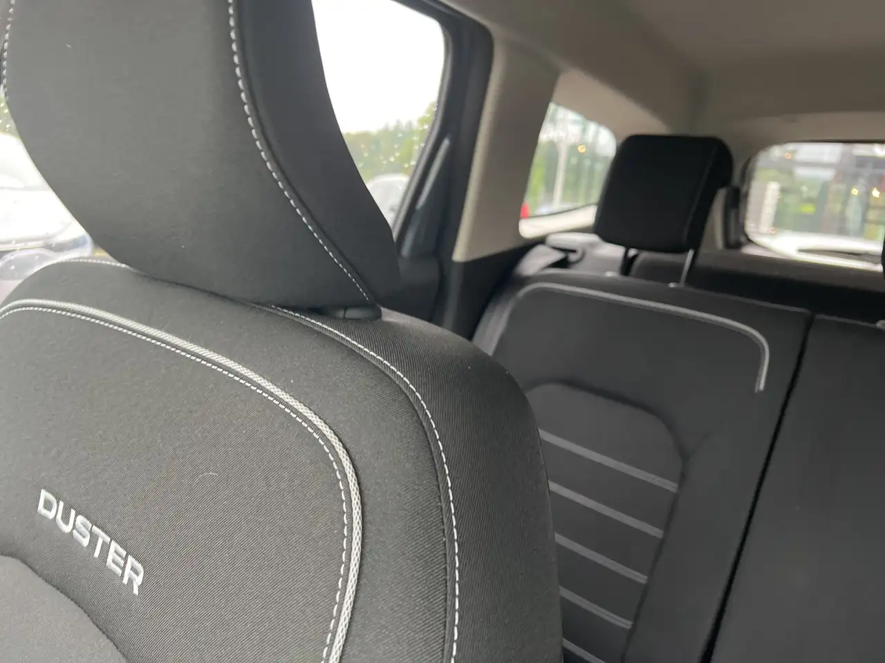 Dacia Duster II 1.3 TCe 130 Journey 2WD AHK Navi SH 5-Jahre Garantie — معرض صور السيارة 26