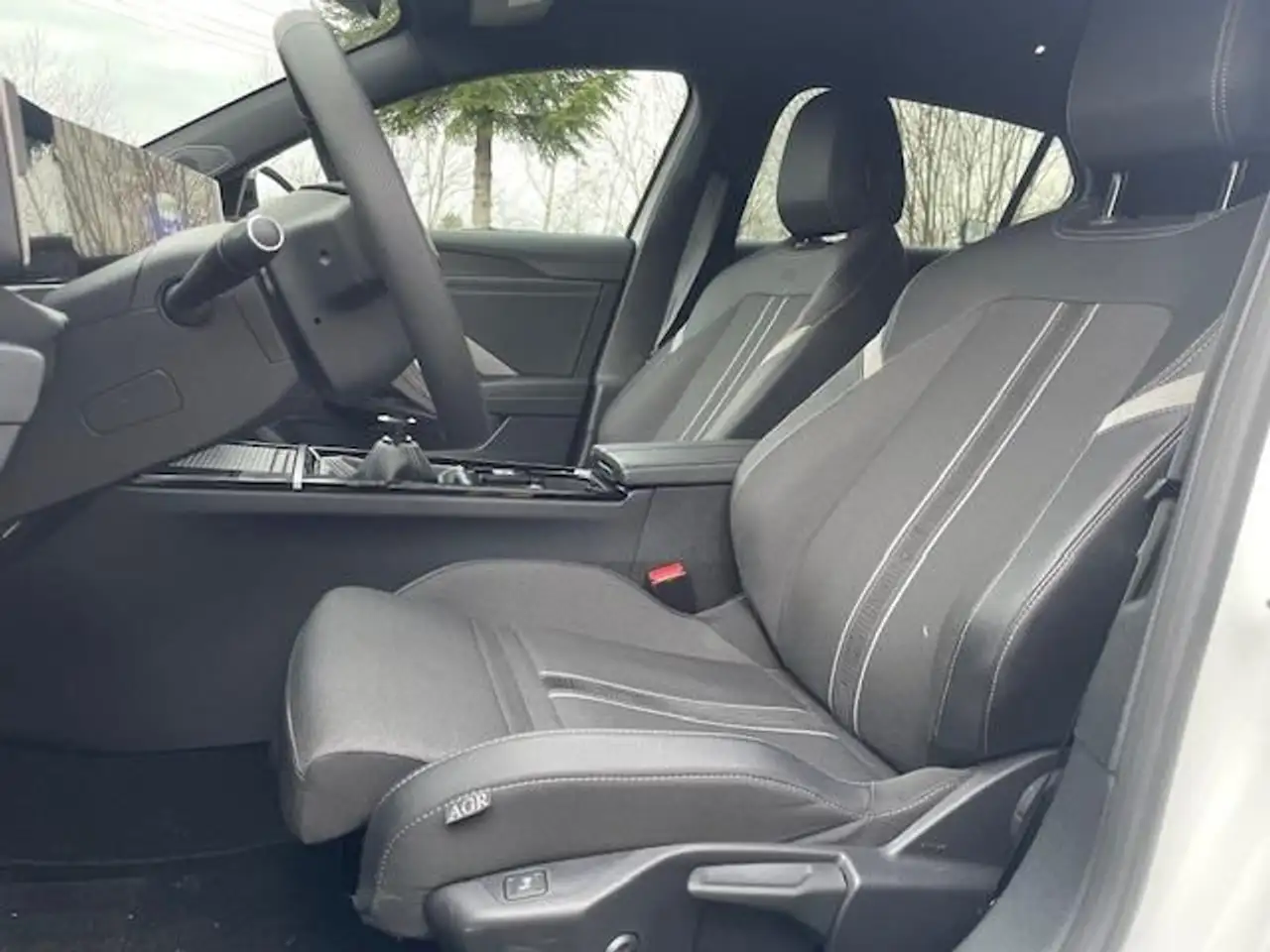 Opel Astra GS Navi+SHZ+LHZ 360-Grad-Kamera+beh. Front — معرض صور السيارة 9