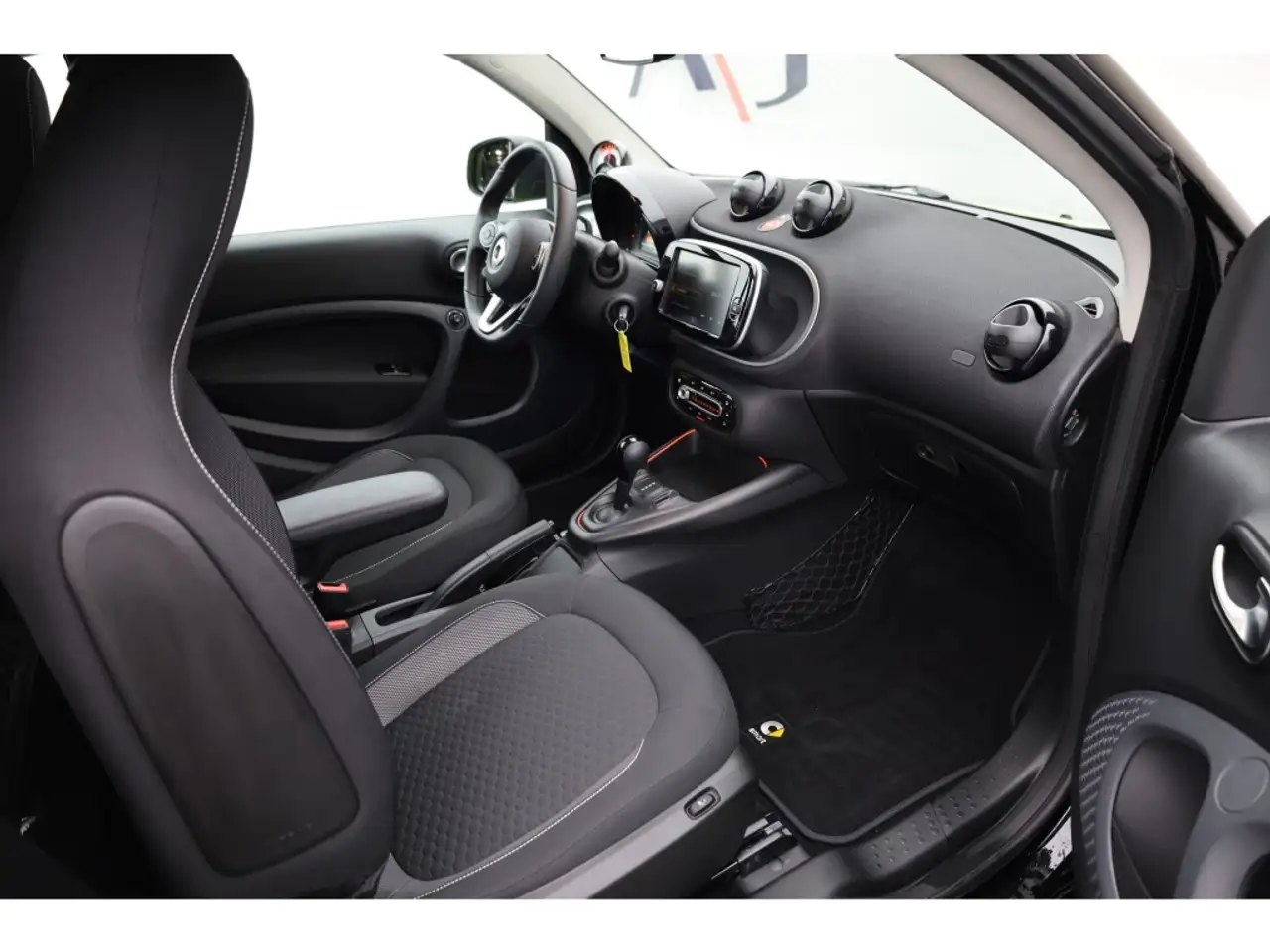 smart forTwo EQ 22kw Pano LED - neuwertig - limegreen — Galería del vehículo 14