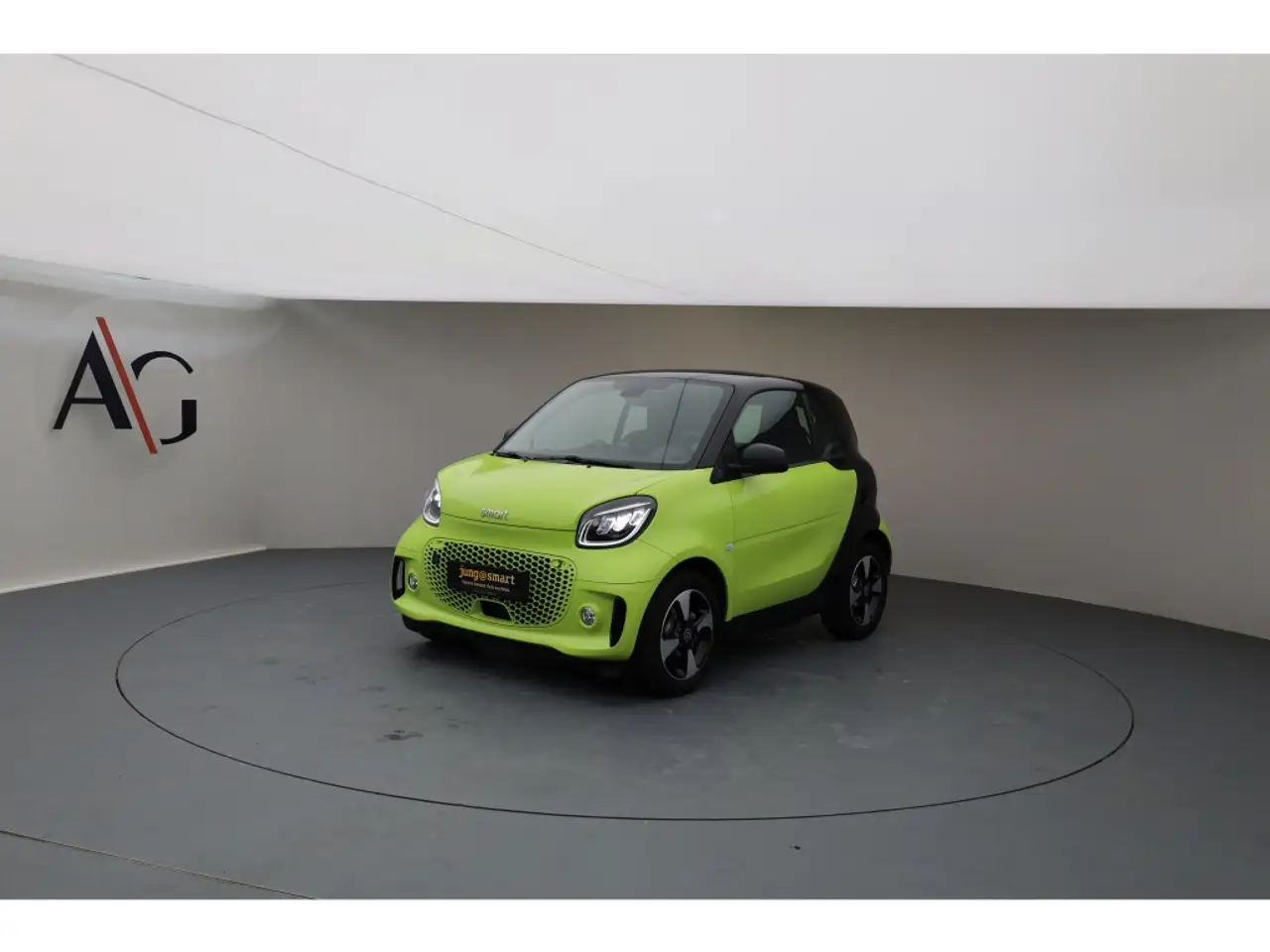 smart forTwo EQ 22kw Pano LED - neuwertig - limegreen — Galería del vehículo 2