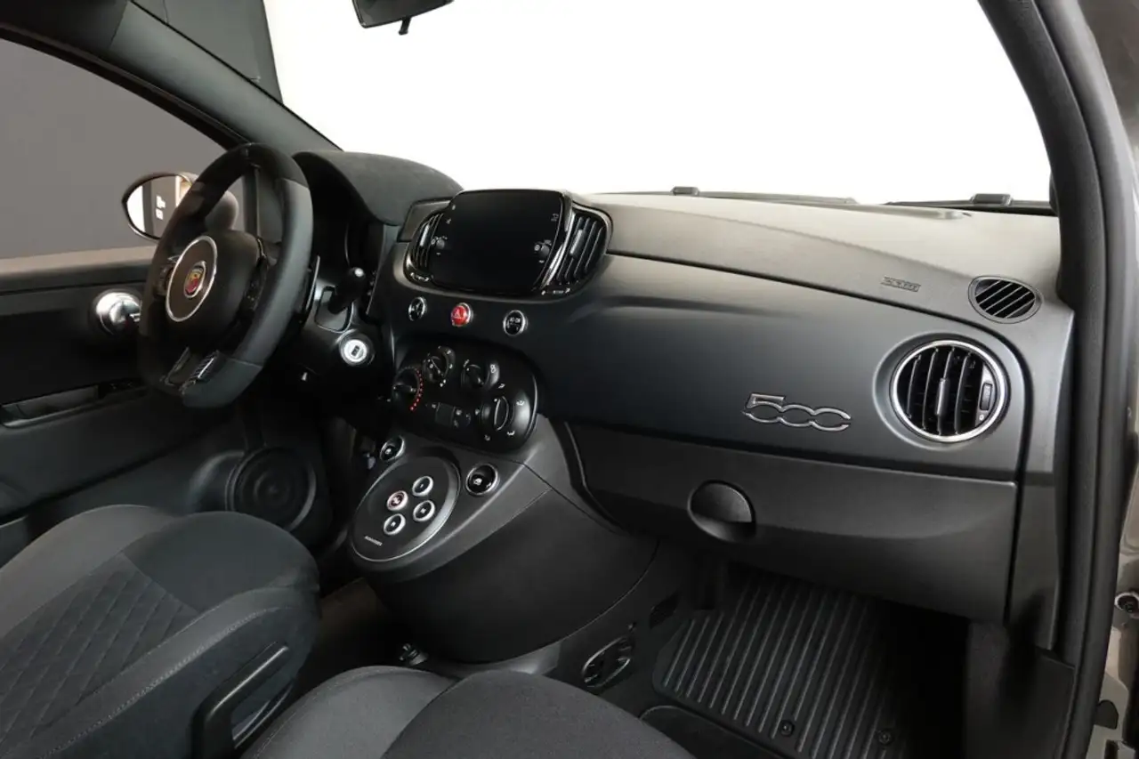Abarth 695C 1.4T JET AUT. 132KW — Galerie du véhicule 38