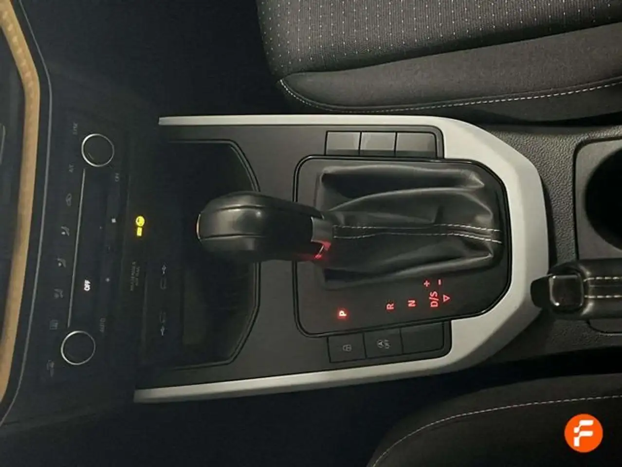SEAT Arona 1.0 TSI S&S Style DSG7 XM 115 — معرض صور السيارة 19