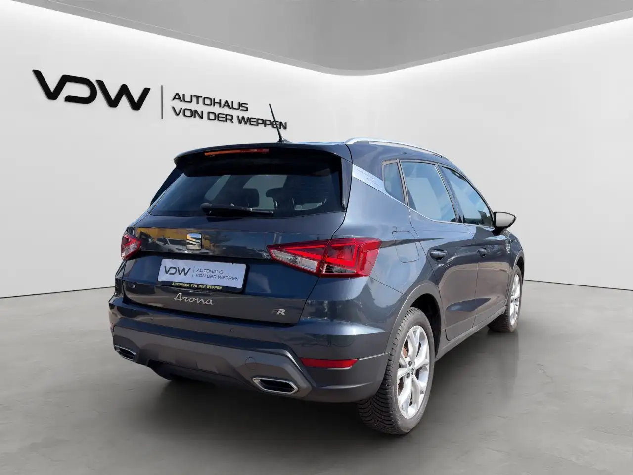 SEAT Arona FR TSI DSG Navi SHZ FullLink Voll-LED GJR — معرض صور السيارة 9