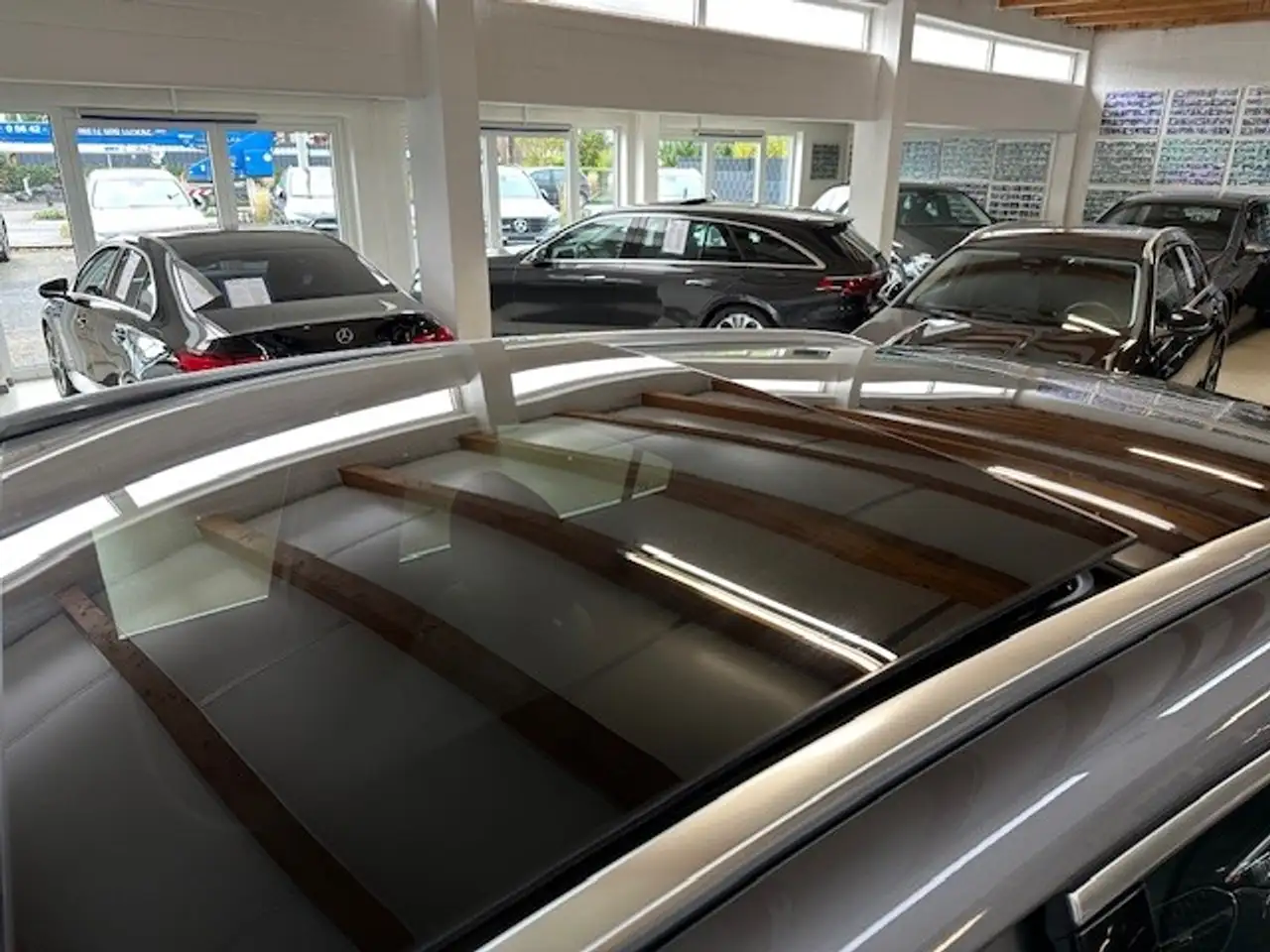 Mercedes-Benz GLA 200 +Pano+AHK+Progressive Line Advanced+Totw.+grauer H — معرض صور السيارة 14