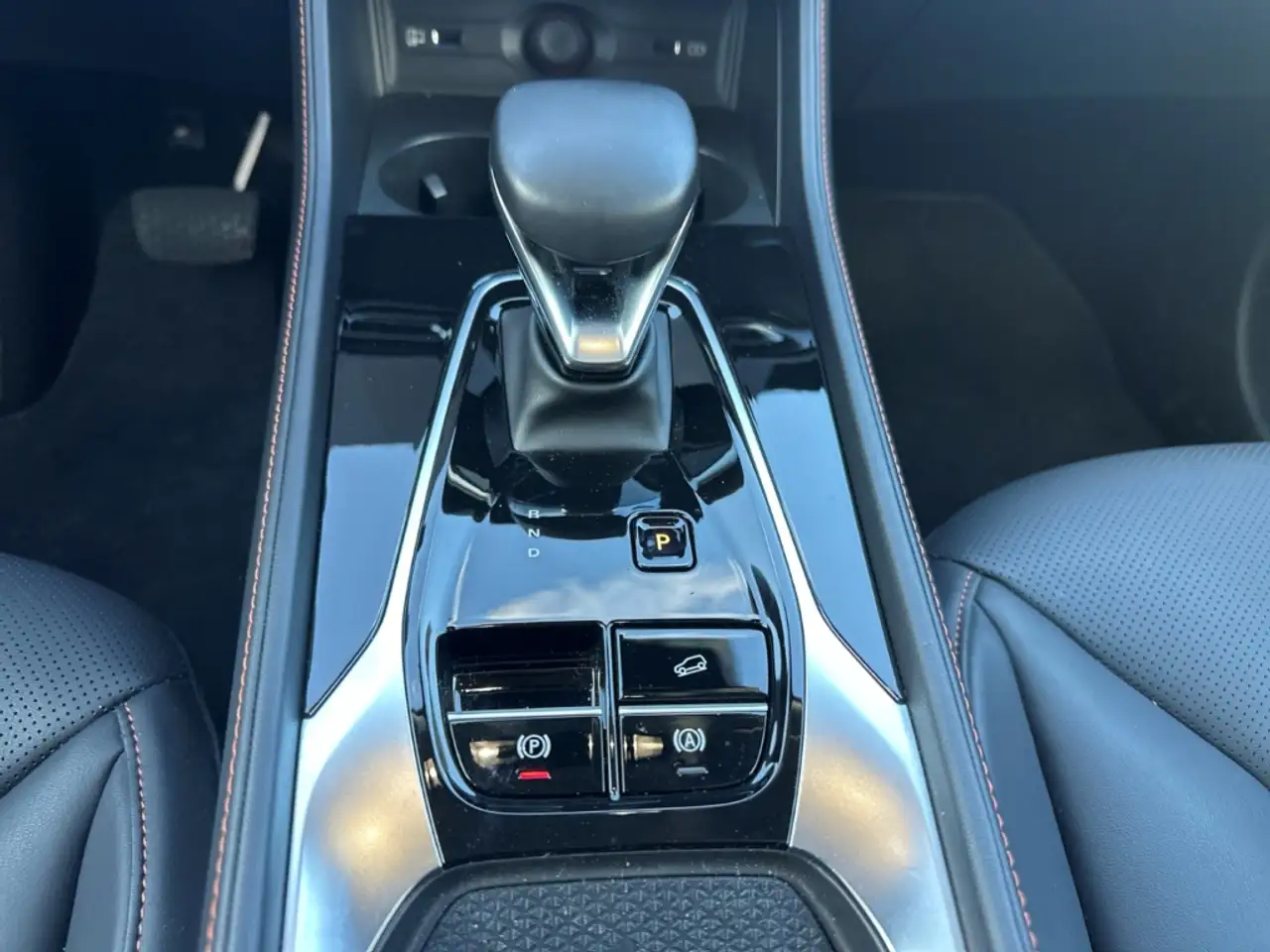 MG HS 1.5 PHEV 200 kW Luxury Hybrid EU6e Navi Memory Sit — معرض صور السيارة 11