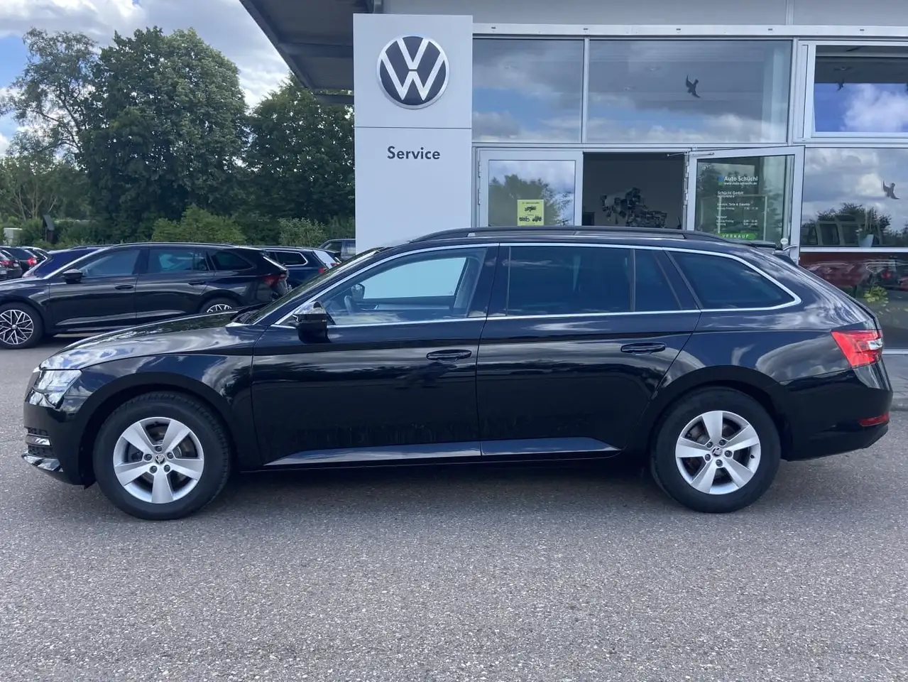 Skoda Superb Combi 1.5 TSI DSG AHK+KOMFORT-PLUS+SMART- — Galería del vehículo 2