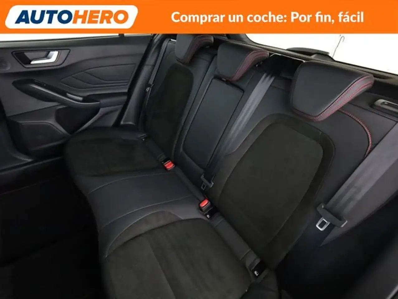 Ford Focus 2.3 Ecoboost ST — Galería del vehículo 15