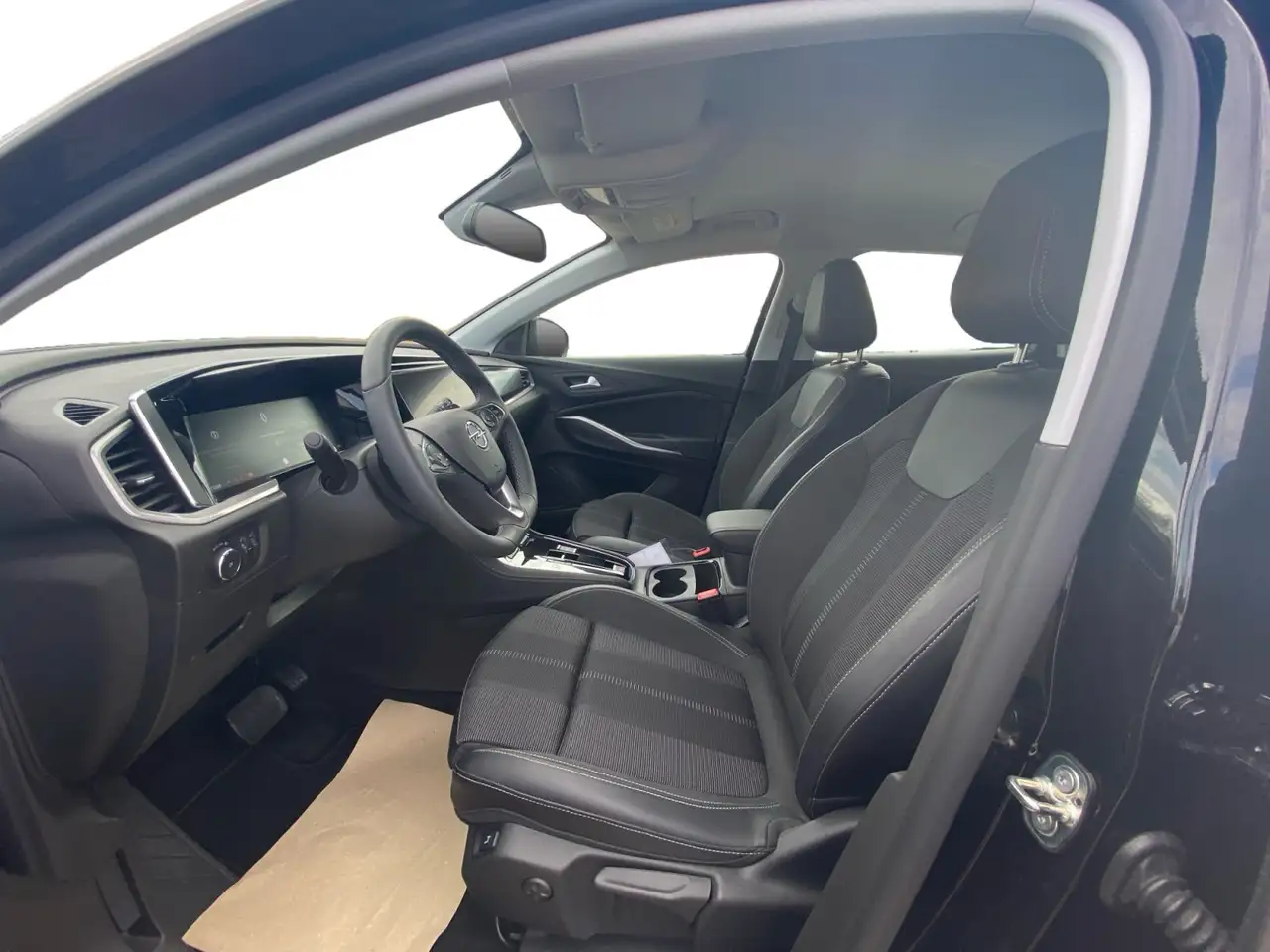 Opel Grandland 1.2 Turbo GS Line AHK Automatik Kamera — Galería del vehículo 11
