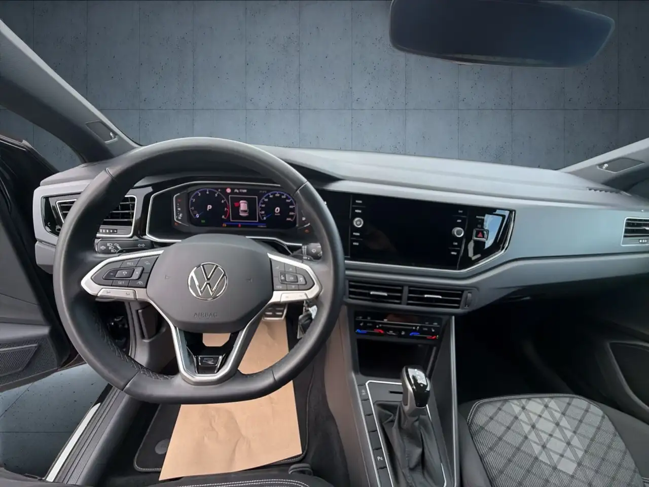 Volkswagen Taigo R-Line 1.5 TSI DSG beats/Pano/Kam/Nav/18"/ — Galería del vehículo 22