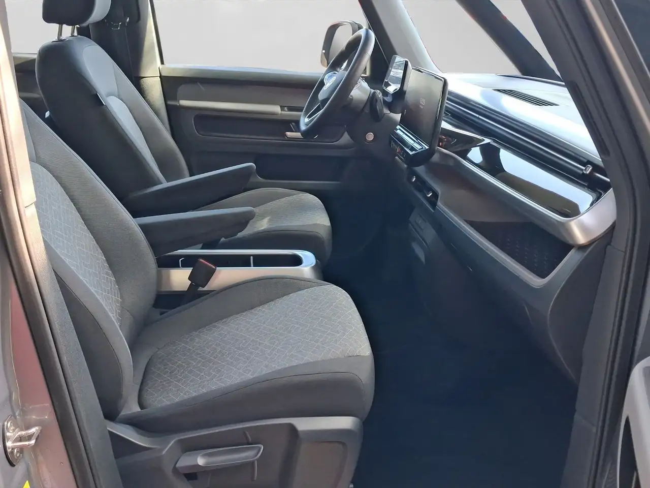 Volkswagen ID. Buzz PRO AHK LM21 Open & Close — معرض صور السيارة 4