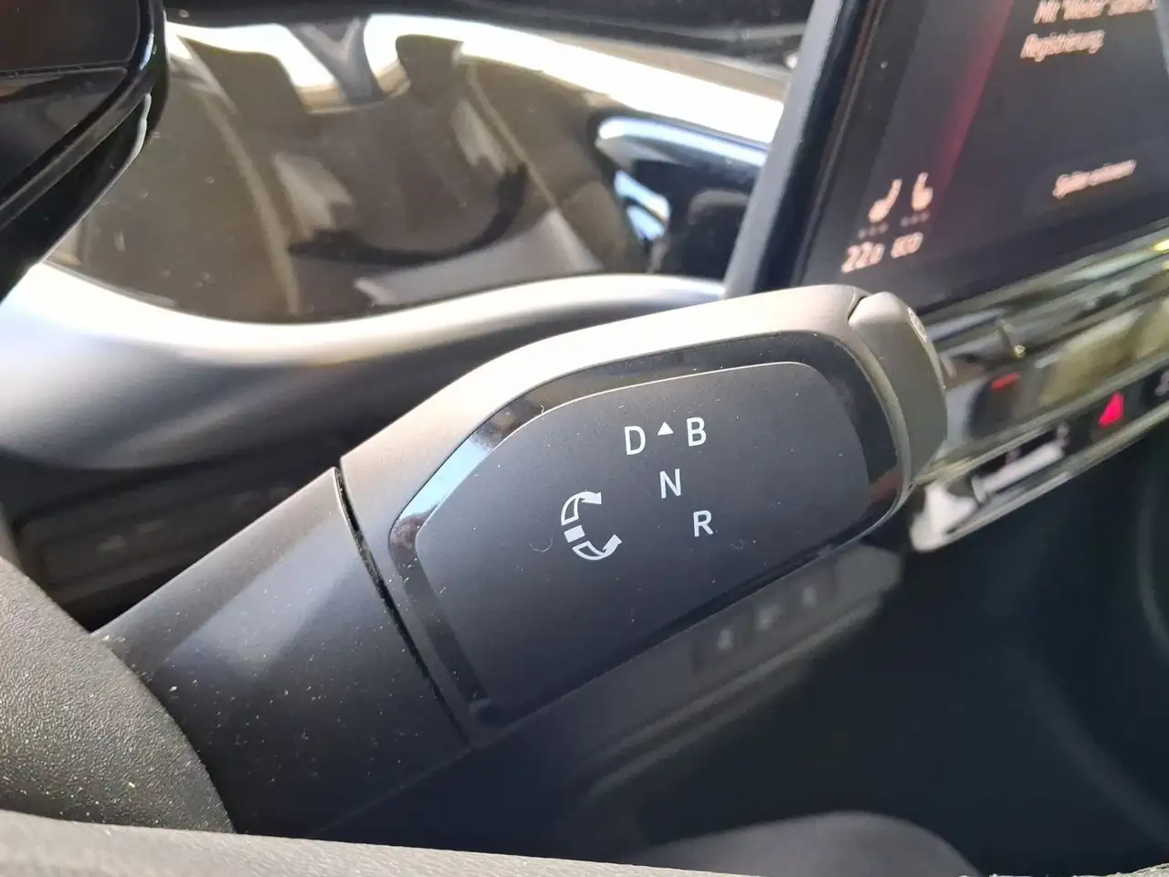 Volkswagen ID. Buzz PRO AHK LM21 Open & Close — معرض صور السيارة 11