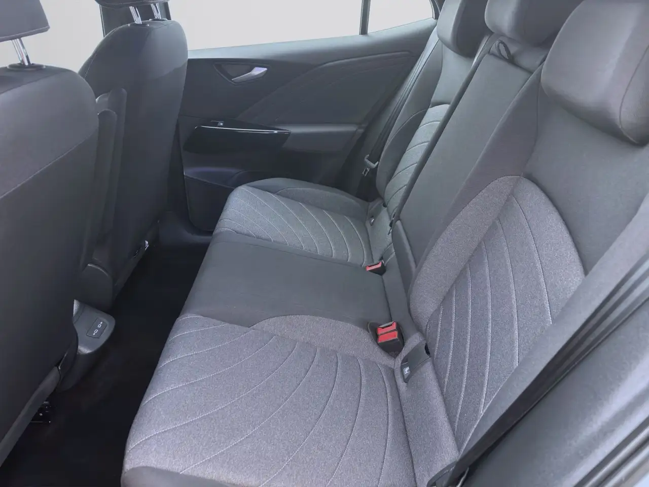 Volkswagen ID.3 PRO PDC KLIMA LED APP-CONNECT — Galería del vehículo 16