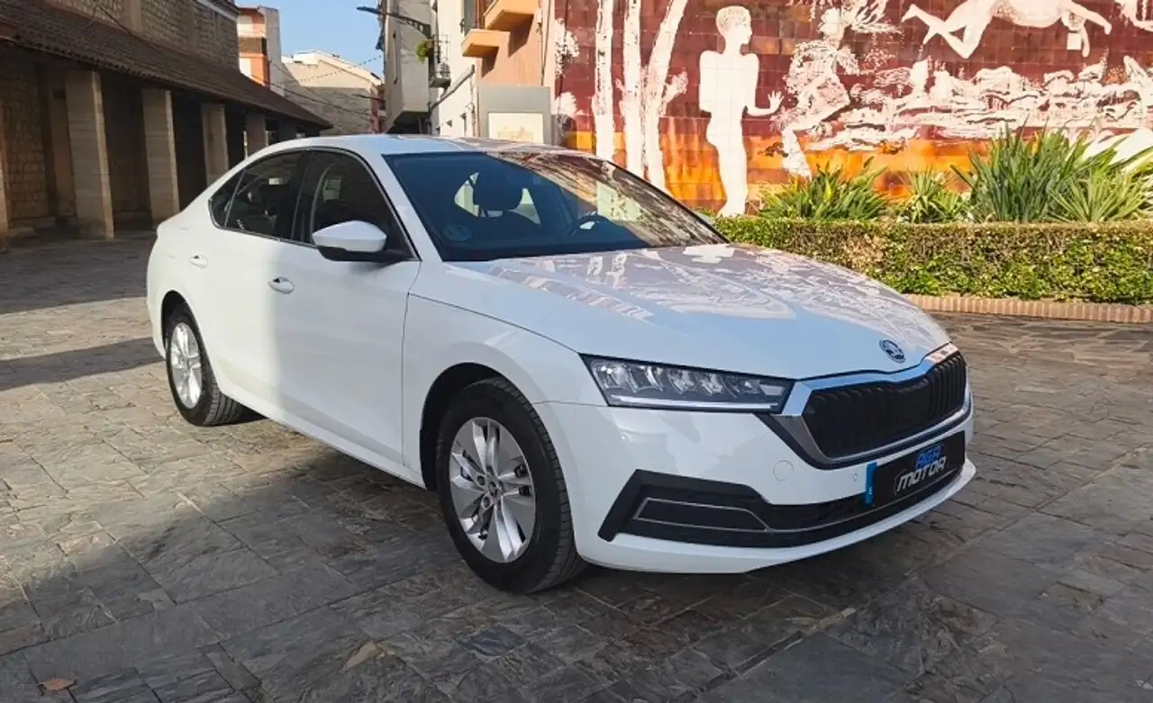 Skoda Octavia 1.5 TSI MHEV Design DSG7 110kW — Galerie du véhicule 15