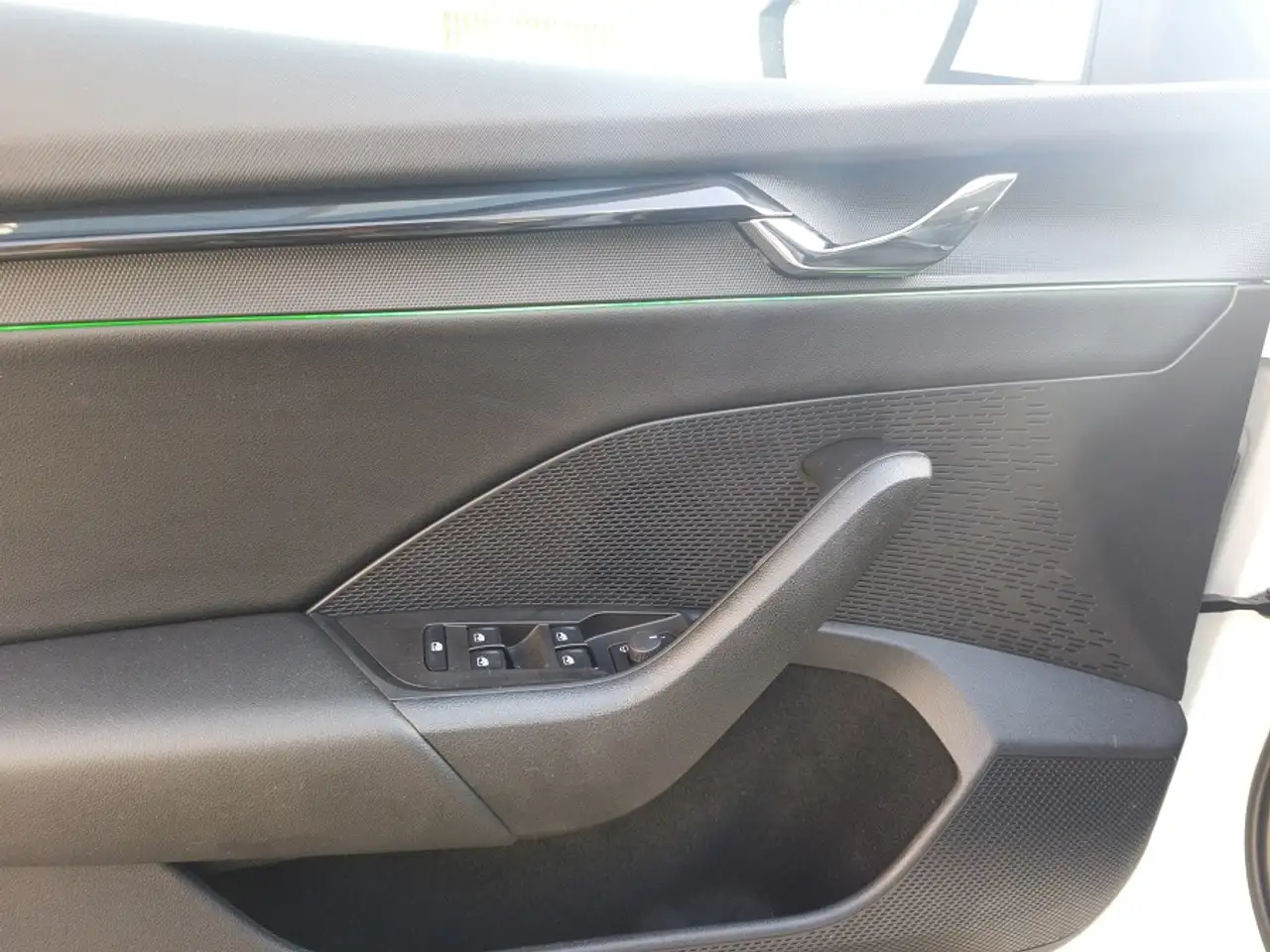 Skoda Octavia 1.5 TSI MHEV Design DSG7 110kW — Galerie du véhicule 16