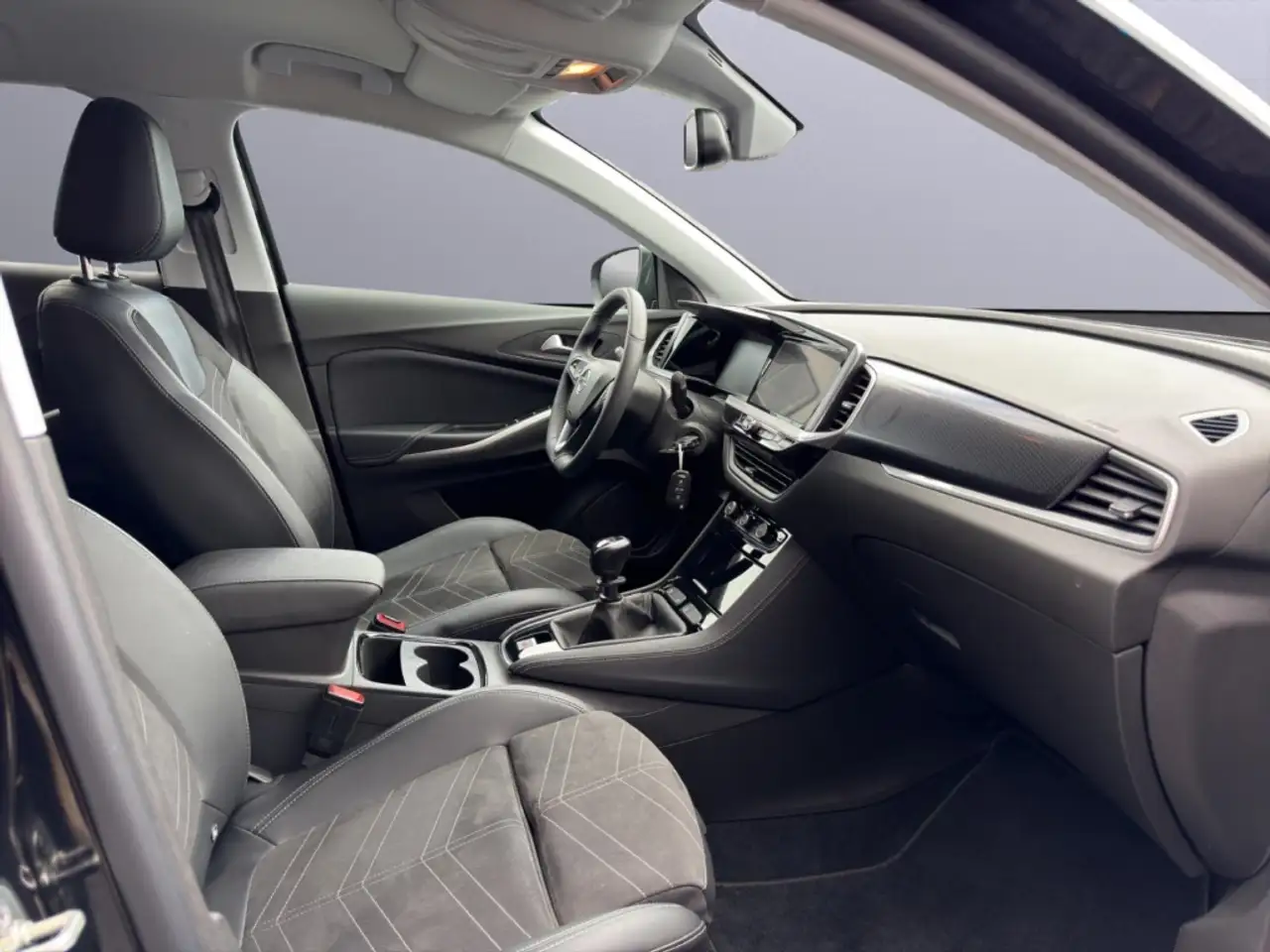 Opel Grandland GS-Line 1.2 Turbo Navi Klimaautom 360 Kamera SHZ P — معرض صور السيارة 8