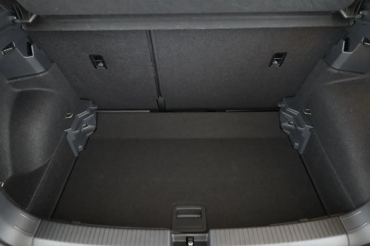 Volkswagen T-Cross 1.0 TSI DSG Style IQ Navi Key ACC Kam 18 — Vehicle gallery 22