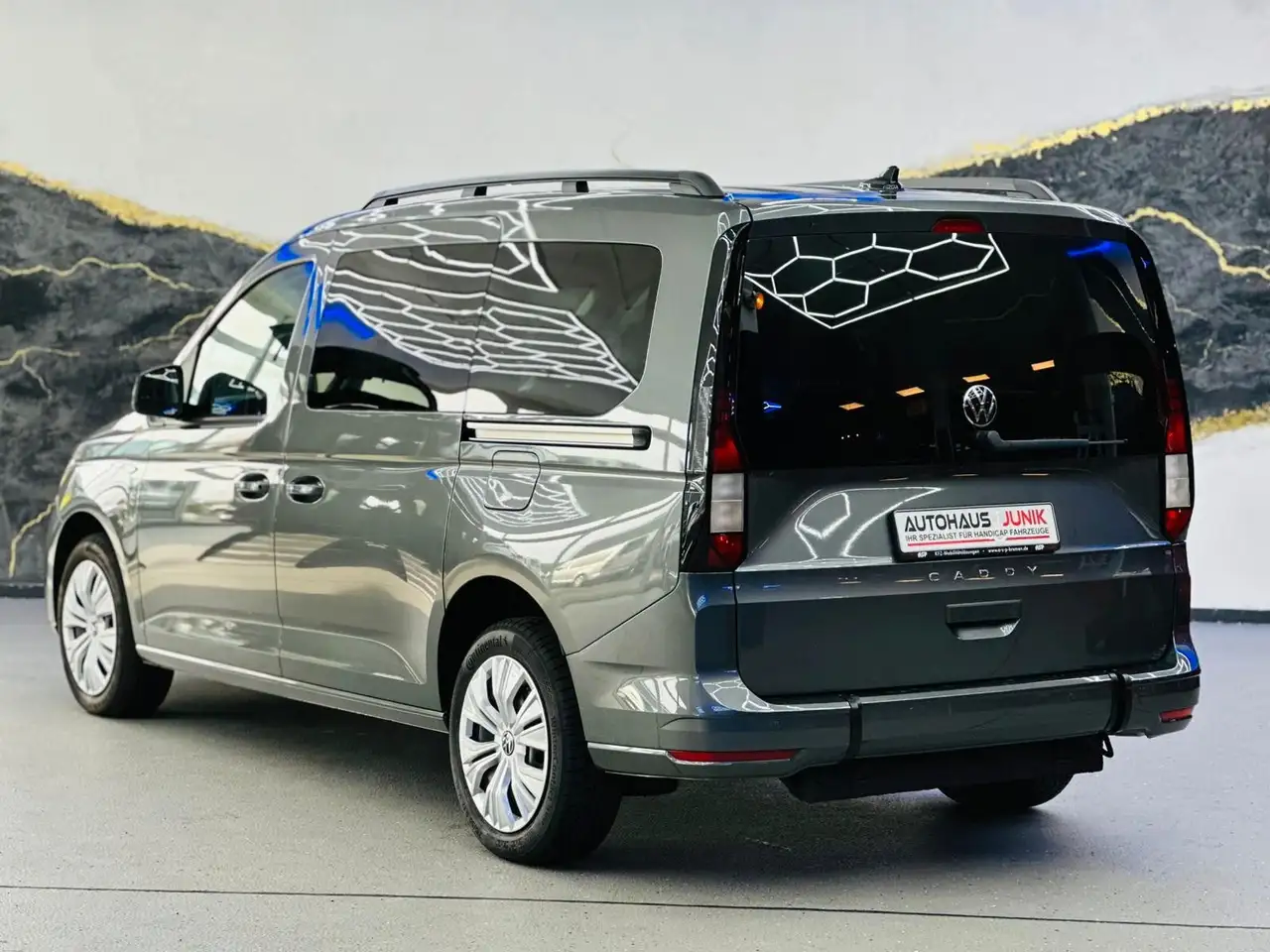 Volkswagen Caddy -Life-Behindertengerecht-Rampe — Galería del vehículo 9