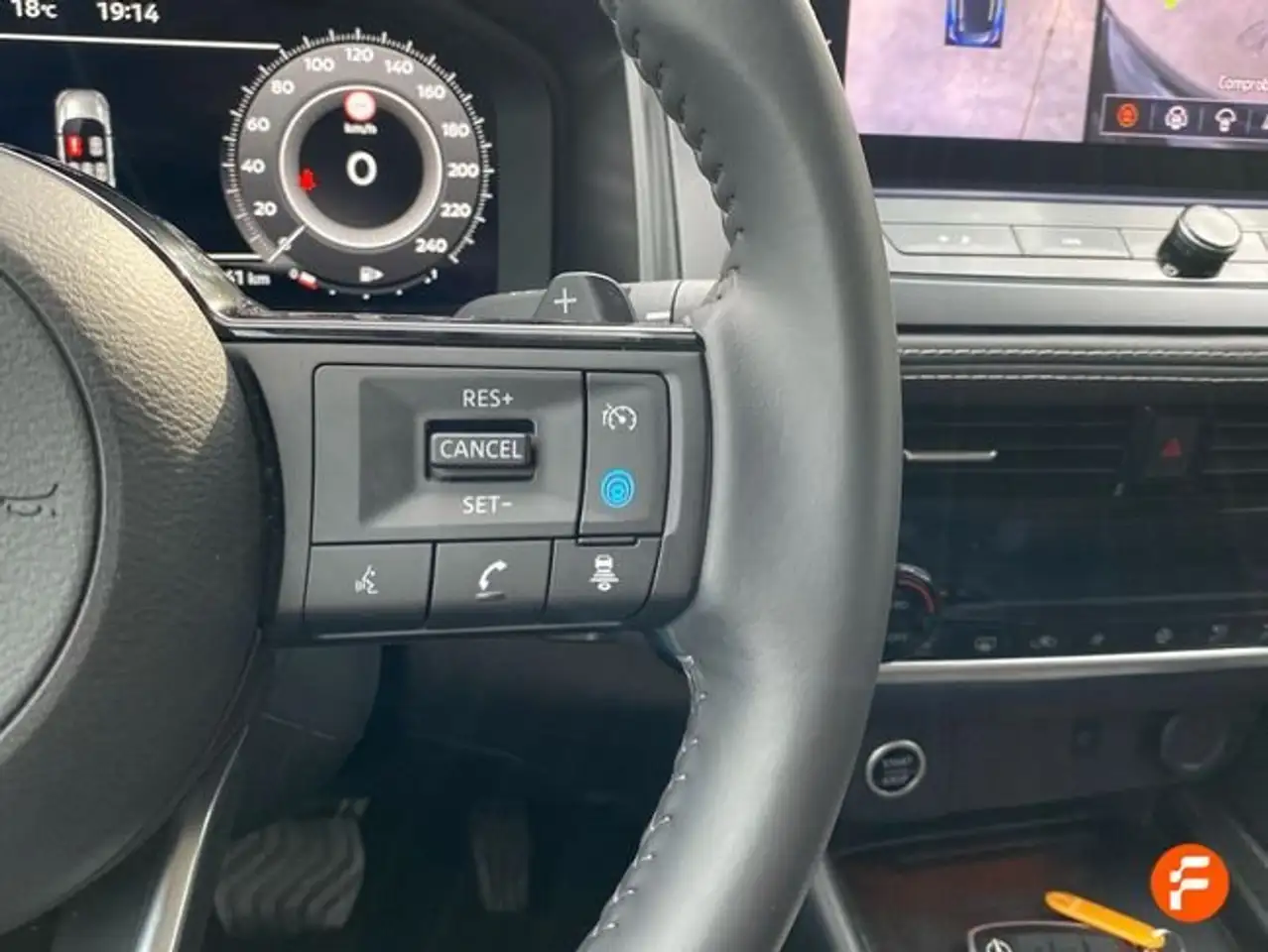 Nissan Qashqai DIG-T 116kW (158CV) mHEV CVT Acenta — Vehicle gallery 23