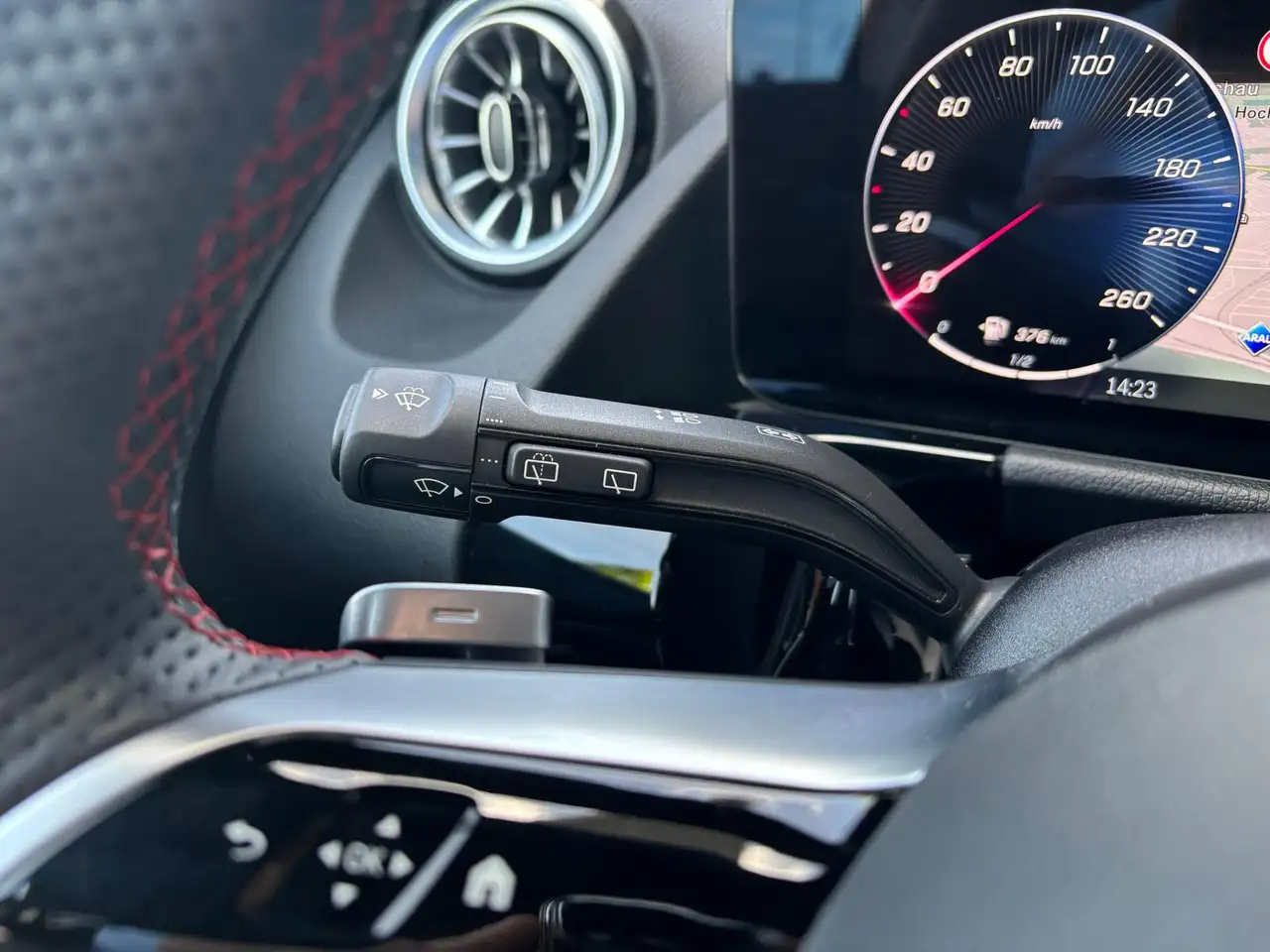 Mercedes-Benz GLA 200 AMG Line Premium Standhzng AHK 360° 20" — Vehicle gallery 21