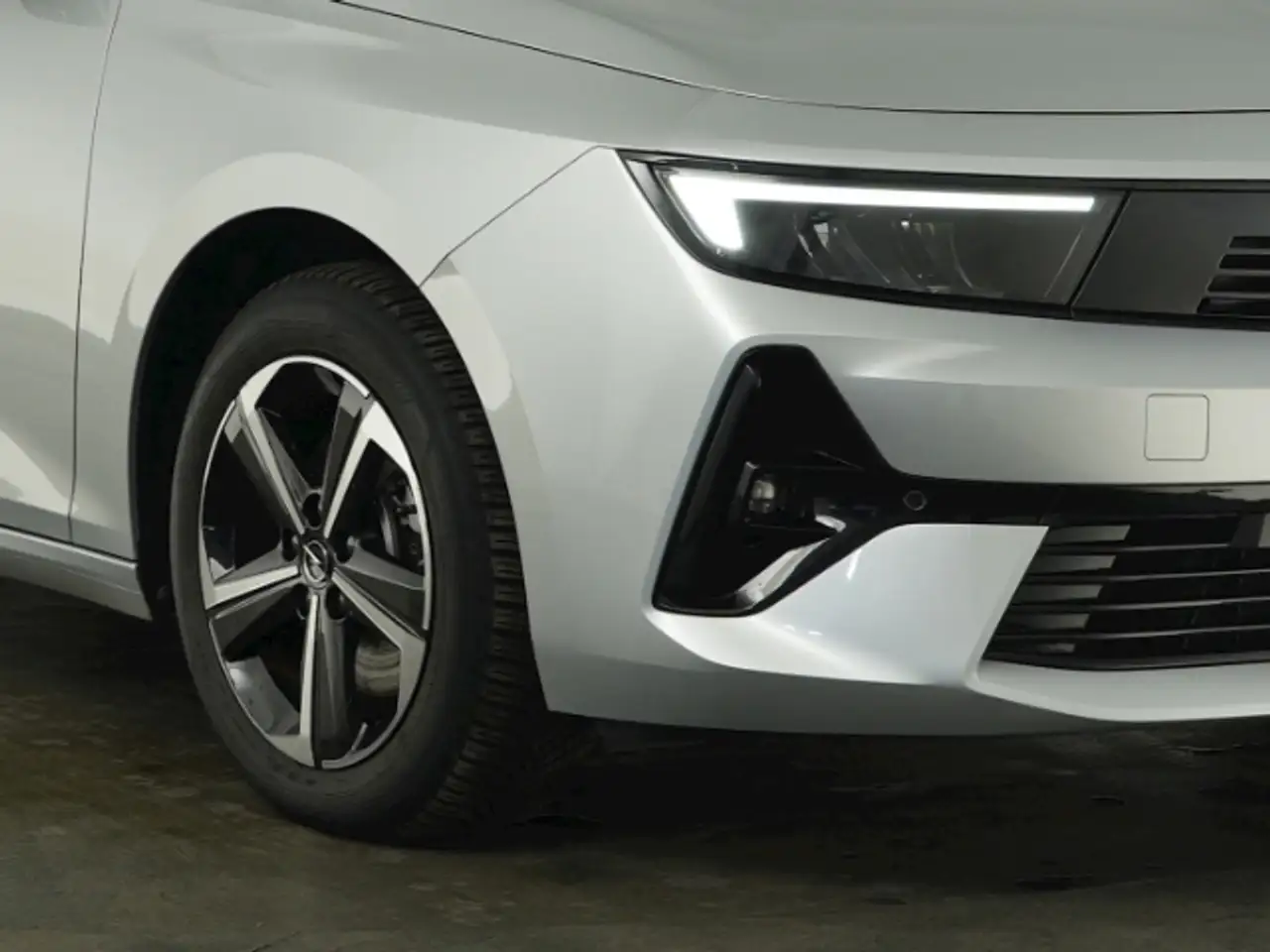 Opel Astra L ST GS+LED+NAVI+360 GRAD KAMERA+SITZ-/LENKRADHEIZ — معرض صور السيارة 32
