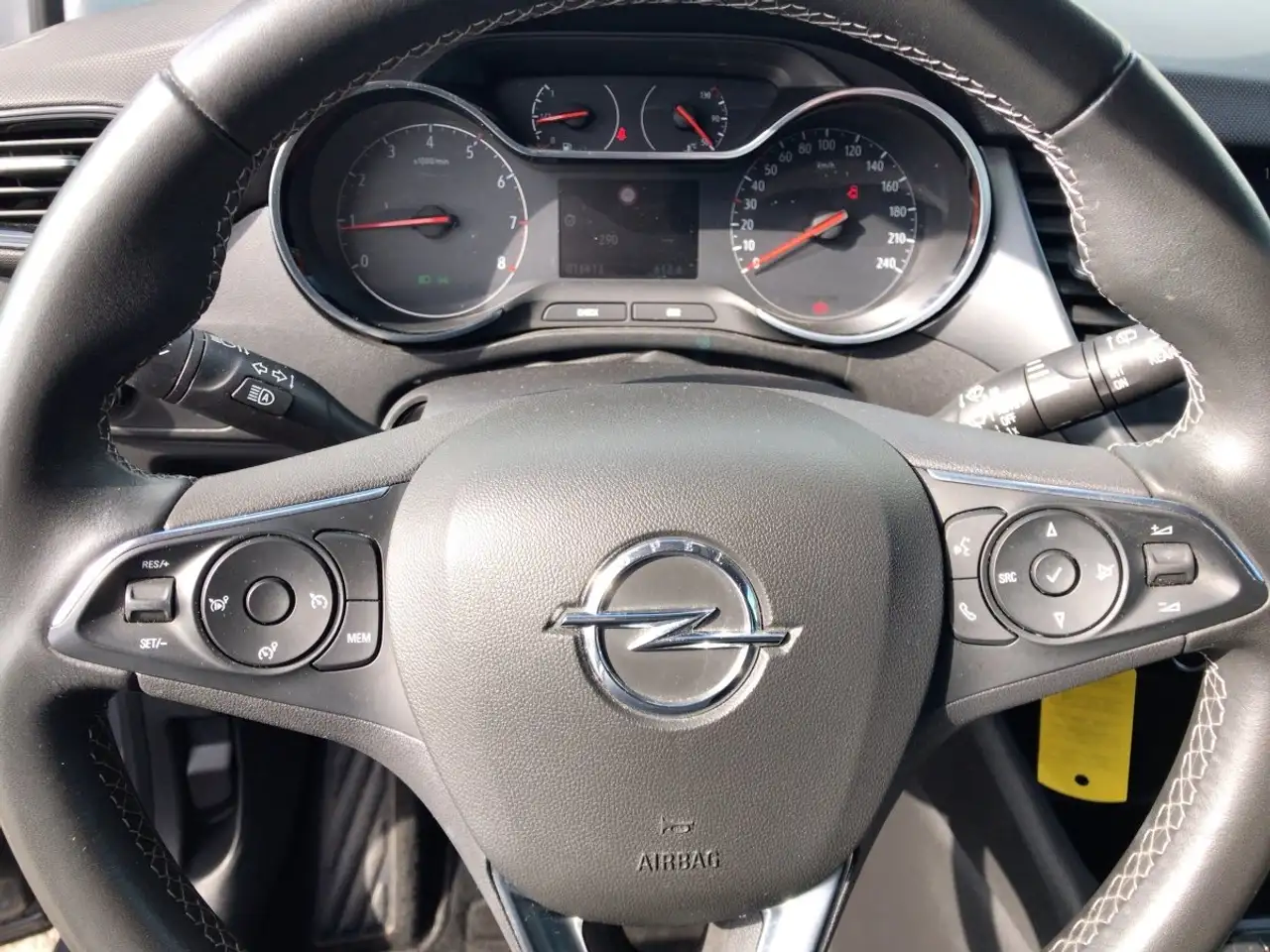 Opel Crossland 1.2 Turbo Enjoy *HU/AU neu* — معرض صور السيارة 13