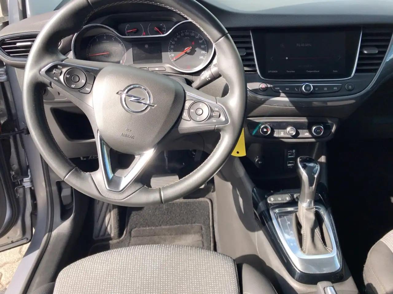 Opel Crossland 1.2 Turbo Enjoy *HU/AU neu* — معرض صور السيارة 12