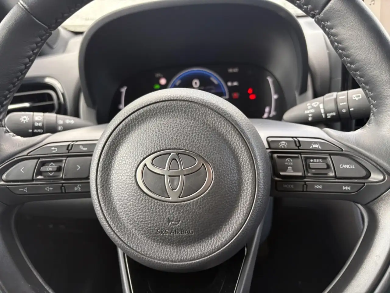 Toyota Yaris Cross Hybrid 1.5 Team D *LED*CarPlay*RCam* — Vehicle gallery 13