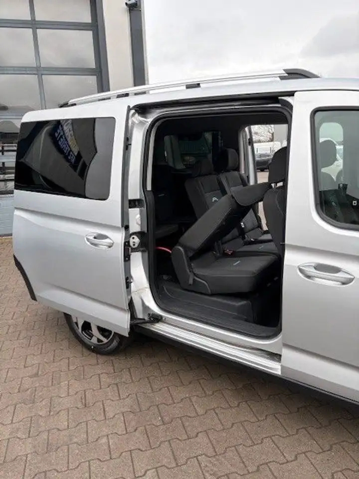 Ford Grand Tourneo Connect Active 7 Sitz Automatik — Galería del vehículo 22
