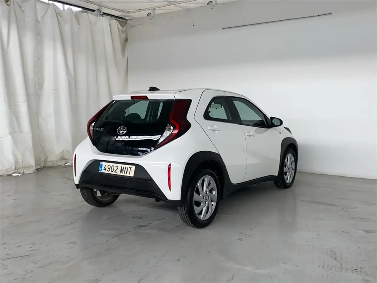 Toyota Aygo Play — معرض صور السيارة 26