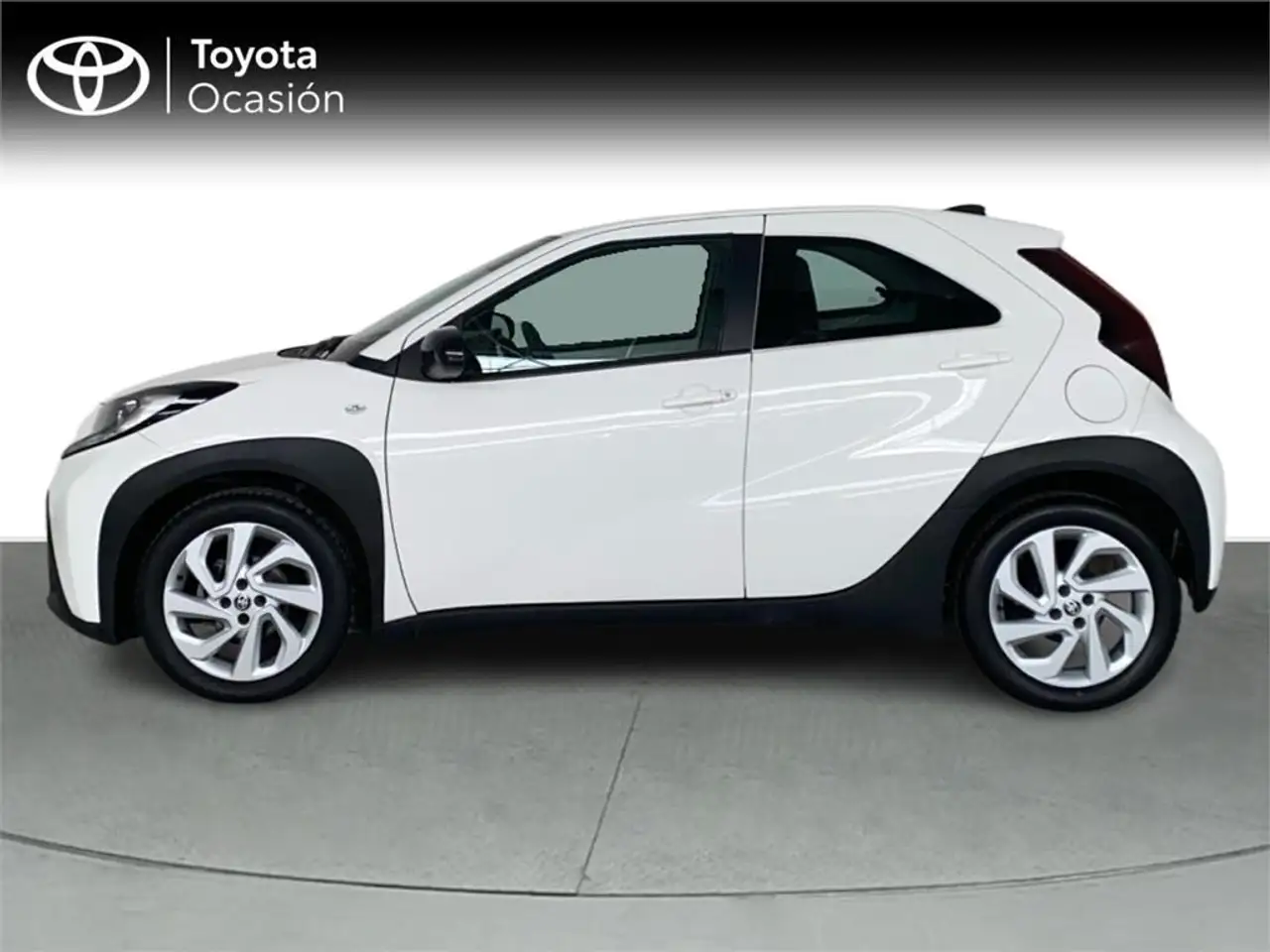 Toyota Aygo Play — معرض صور السيارة 3