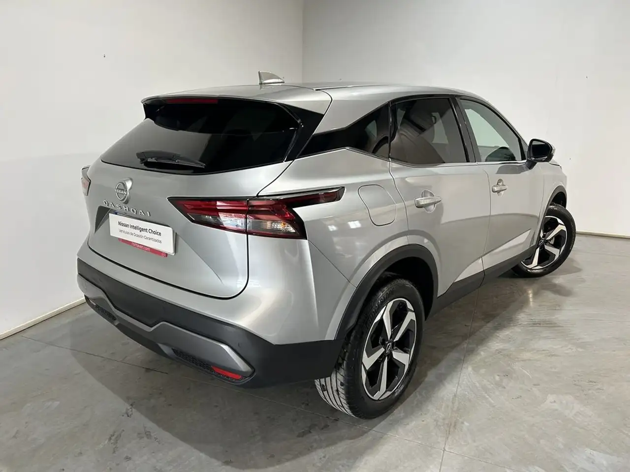 Nissan Qashqai 1.3 DIG-T mHEV 12V N-Connecta 4x2 103kW — Vehicle gallery 2