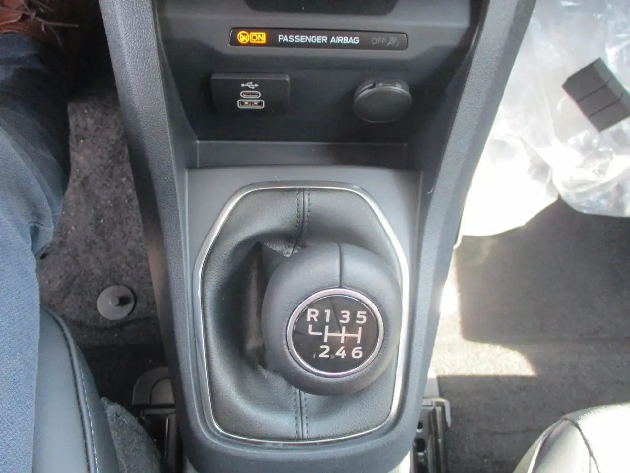 Ford Tourneo Courier Active Navi iACC TWA Kamera WiPa — Galería del vehículo 20