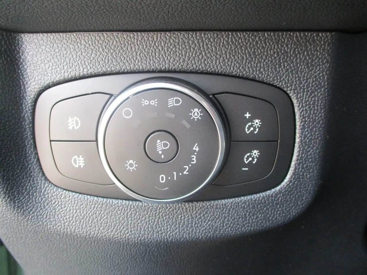 Ford Tourneo Courier Active Navi iACC TWA Kamera WiPa — Galería del vehículo 14
