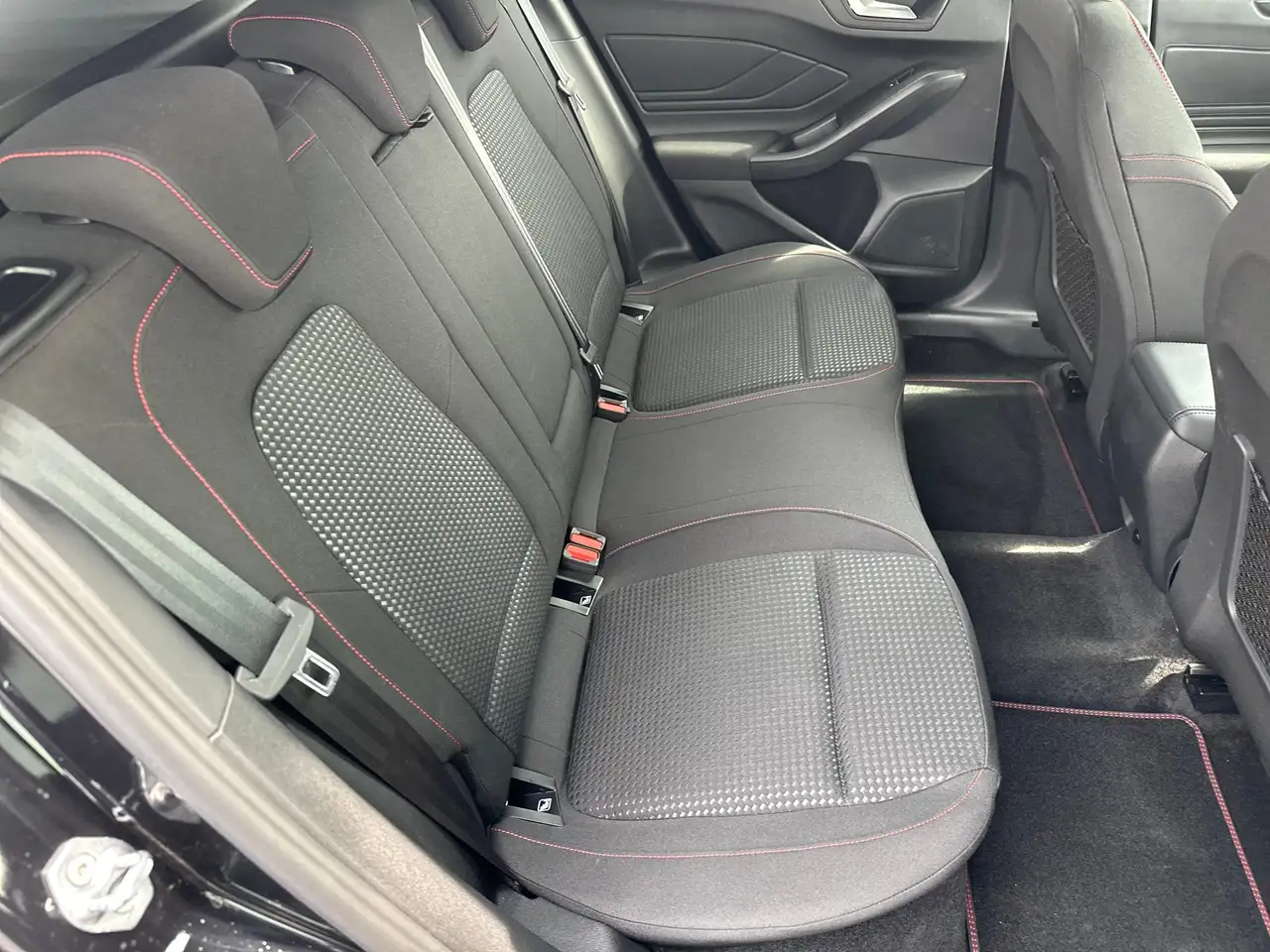 Ford Focus ST-Line X — Galerie du véhicule 11